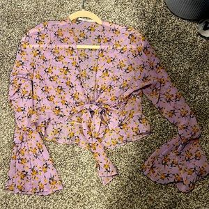 Crop top purple with bell sleeves